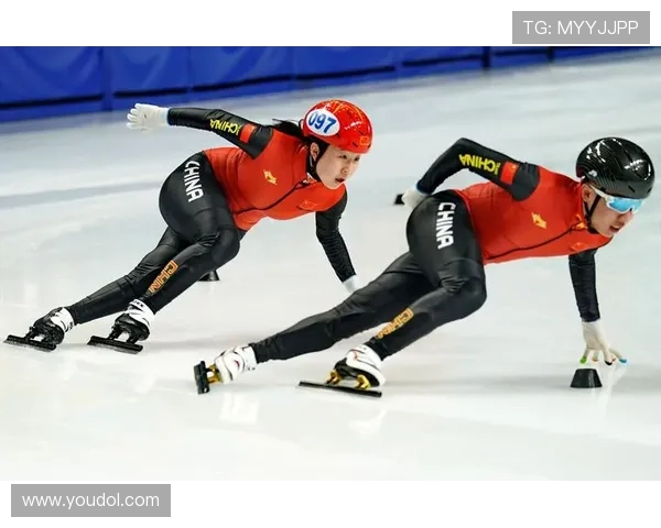 中国速滑队历史性闯入团追四强